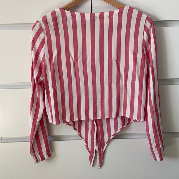 H & M Divided Tie-Front Red Striped Blouse US 8 - Picture 4 of 9